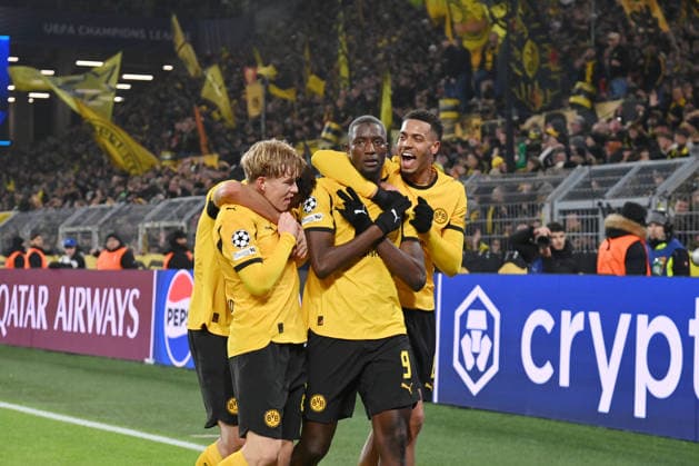 Jubel 1:0, v.re., Felix Nmecha (Borussia Dortmund), Serhou Guirassy (Borussia Dortmund), Daniel Svensson (Borussia Dortmund) 25.11.2025, Fussball, UEFA Champions League 2025 2026, 5. Spieltag, Borussia Dortmund - FC Villarreal UEFA regulations prohibit any use of photographs as image sequences and or quasi-video Dortmund Signal Iduna Park Nordrhein Westfalen Deutschland