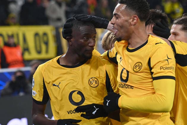 Serhou GUIRASSY (DO) jubelt nach seinem Tor zm 1-0 mit Felix NMECHA (DO), Jubel, jubeln, Freude, cheers, Fussball UEFA Champions League Gruppenphase 5. Spieltag, matchday5, Borussia Dortmund (DO) - FC Villarreal am 25.11.2025 in Dortmund Deutschland. UEFA regulations prohibit any use of photographs as image sequences and or quasi-video Â