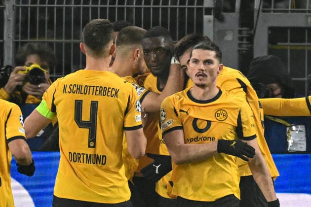 Serhou Guirassy (Dortmund 9) jubelt nach dem Tor zum 1:0 mit der Mannschaft 25.11.2025 Fussball, Champions League, Borussia Dortmund vs Villarreal Club de Fotbol, Signal Iduna Park, Dortmund,