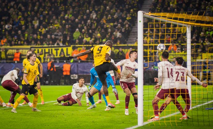 Dortmund, Germany. 25th Nov 2025. Serhou Guirassy (BVB) scores the goal to 1:0 Borussia Dortmund - FC Villarreal 25.11.2025