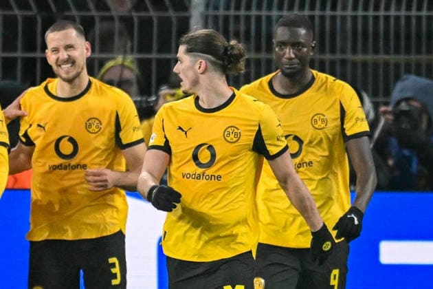 Serhou Guirassy (Dortmund 9) jubelt nach dem Tor zum 1:0 mit der Mannschaft 25.11.2025 Fussball, Champions League, Borussia Dortmund vs Villarreal Club de Fotbol, Signal Iduna Park, Dortmund,