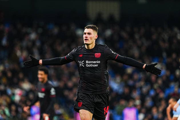 Torjubel Patrik Schick (Bayer 04 Leverkusen, 14) nach Tor zum 0:2 per Kopfball ENG, Manchester City vs. Bayer 04 Leverkusen, Fussball, UEFA Champions League, Spieltag 5, Spielzeit 2025 2026, 25.11.2025 ENG, Manchester City vs. Bayer 04 Leverkusen, Fussball, UEFA Champions League, Spieltag 5, Spielzeit 2025 2026, 25.11.2025 Manchester Copyright: xEibner-Pressefoto MarcelxvonxFehrnx EP_MFN