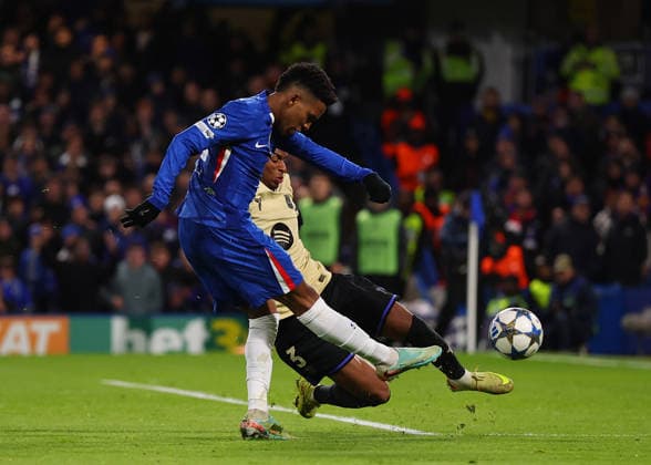 25th November 2025; Stamford Bridge, Chelsea, London, England: UEFA Champions League Football, Chelsea versus Barcelona; Estevao of Chelsea scoring his sides 2nd goal in the 55th to make it 2-0  JohnxPatrickxFletcher