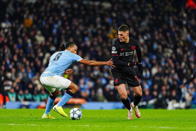 Nathan Ake (Manchester City, 06), Patrik Schick (Bayer 04 Leverkusen, 14) ENG, Manchester City vs. Bayer 04 Leverkusen, Fussball, UEFA Champions League, Spieltag 5, Spielzeit 2025 2026, 25.11.2025 ENG, Manchester City vs. Bayer 04 Leverkusen, Fussball, UEFA Champions League, Spieltag 5, Spielzeit 2025 2026, 25.11.2025 Manchester Copyright: xEibner-Pressefoto MarcelxvonxFehrnx EP_MFN