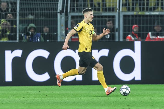 Fussball, UEFA Champions League Saison 2025 2026 Ligaphase - 5.Spieltag Borussia Dortmund - FC Villarreal 25.11.2025, SIGNAL IDUNA PARK Nico Schlotterbeck (Borussia Dortmund, 4) Dortmund SIGNAL IDUNA PARK Nordrhein-Westfalen Deutschland