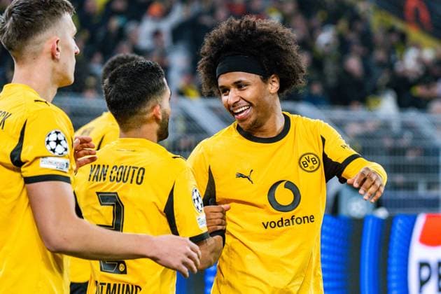 25.11.2025, Borussia Dortmund vs. Villareal, UEFA Champions League, 5. Spieltag Tor zum 3:0 durch Karim Adeyemi (Borussia Dortmund, 27) hier mit Yan Couto(Borussia Dortmund, 2) Regulations prohibit any use of photographs as image sequences and or quasi video Copyright: xBahhoxKarax
