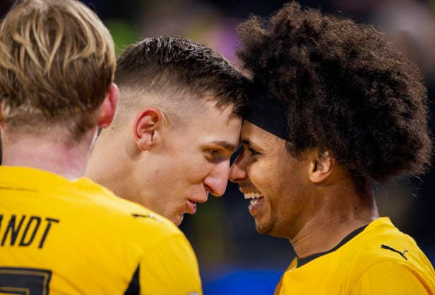 Dortmund, Germany. 25th Nov 2025. Goal celebration: Nico Schlotterbeck (BVB) Karim Adeyemi (BVB) Borussia Dortmund - FC Villarreal 25.11.2025 *** Dortmund, Germany 25th Nov 2025 Goal celebration Nico Schlotterbeck BVB Karim Adeyemi BVB Borussia Dortmund FC Villarreal 25 11 2025