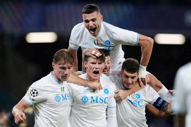 Scott McTominay (SSC Napoli) celebrates after scoring his team s first goal with team mates, UEFA Champions League 2025 26 League Phase MD5, SSC Napoli v Qarabag FK, Diego Armando Maradona Stadium, November 25, 2025, Naples, Italy.