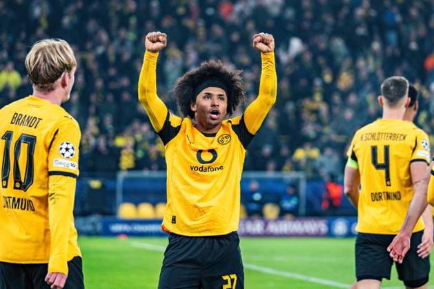 25.11.2025, Borussia Dortmund vs. Villareal, UEFA Champions League, 5. Spieltag Tor zum 3:0 durch Karim Adeyemi (Borussia Dortmund, 27) Julian Brandt (Borussia Dortmund, 10) Nico Schlotterbeck (Borussia Dortmund, 4) Regulations prohibit any use of photographs as image sequences and or quasi video Copyright: xBahhoxKarax