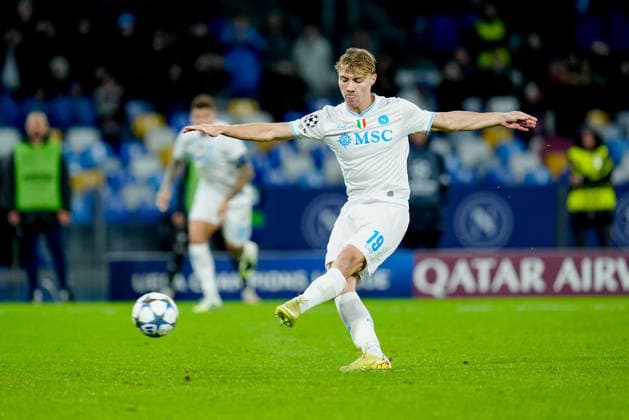 SSC Napoli v Qarabag - UEFA Champions League 2025 26 League Phase MD5 Rasmus Hojlund of SSC Napoli fails the penalty kick during the UEFA Champions League 2025 26 League Phase MD5 match between SSC Napoli and Qarabag FK at Stadio Diego Armando Maradona on November 25, 2025 in Naples, Italy. Neaples Stadio Diego Armando Maradona Campania Italy Copyright: xGiuseppexMaffiax 251125_UCL_Napoli-Qarabag_1667