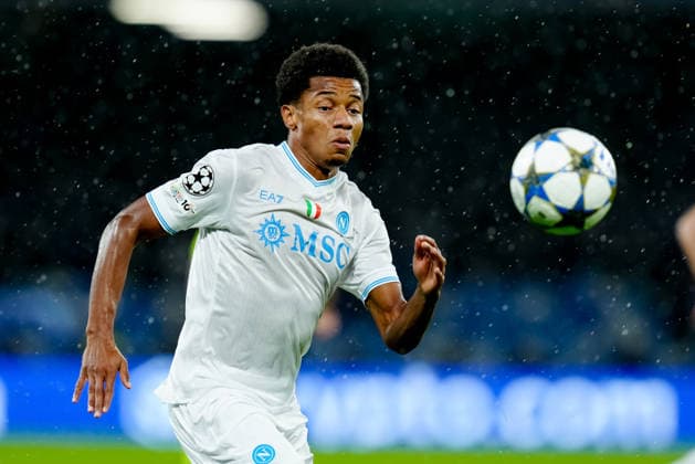 SSC Napoli v Qarabag - UEFA Champions League 2025 26 League Phase MD5 David Neres of SSC Napoli in action during the UEFA Champions League 2025 26 League Phase MD5 match between SSC Napoli and Qarabag FK at Stadio Diego Armando Maradona on November 25, 2025 in Naples, Italy. Neaples Stadio Diego Armando Maradona Campania Italy Copyright: xGiuseppexMaffiax 251125_UCL_Napoli-Qarabag_9127