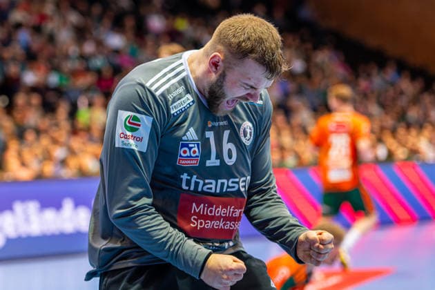 Sander Drange Heieren (Fredericia Handboldklub, Nr. 16) (L-R), TSV Hannover-Burgdorf (orange) against Fredericia Handboldklub (white) (5. Matchday of Group Matches EHF European League 2025 2026) (25.11.2025, Swiss Life Hall (Hannover, GER), Copyright: xJanxGuentherx xTSVxHannover-Burgdorfx