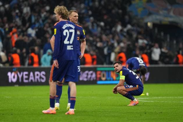 Dejection for Bruno Guimaraes of Newcastle Marseille v Newcastle United, UEFA Champions League, Group Stage, Football, Orange Velodrome, Marseille, France- 25 Nov 2025Marseille Orange Vélodrome France EDITORIAL USE ONLY No use with unauthorised audio, video, data, fixture lists, club league logos or live services. Online in-match use limited to 120 images, no video emulation. No use in betting, games or single club league player publications. Copyright: xDavexWinter Shutterstockx 15918266dl
