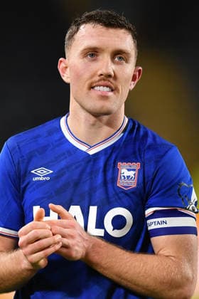 Hull City v Ipswich Town EFL Sky Bet Championship 25 11 2025. Ipswich Town defender Dara O Shea (26) during the EFL Sky Bet Championship match between Hull City and Ipswich Town at the MKM Stadium, Kingston upon Hull, England on 25 November 2025. Kingston upon Hull MKM Stadium East Riding of Yorkshire England Editorial use only DataCo restrictions apply See www.football-dataco.com , Copyright: xIanxLyallx PSI-23266-0138