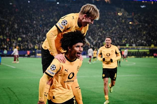 Torjubel zum 3:0 durch Karim Adeyemi 27 (Borussia Dortmund), Borussia Dortmund vs. FC Villarreal, Fussball, Champions League, Gruppenphase, Matchday 5, 25.11.2025 Dortmund Nordrhein-Westfalen Deutschland