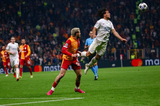 Galatasaray vs Union Saint-Gilloise UEFA Champions League 2025-26 MD5 Kevin Mac Allister of Royale Union Saint-Gilloise heads the ball during the match. Galatasaray SK and Union Saint-Gilloise faced each other at UEFA Champions League 2025 26 League Phase MD5. The match took place in Ali Sami Yen Rams Park Stadium on November 25, 2025. Istanbul Istanbul Turkey Copyright: xBurakxBasturkx