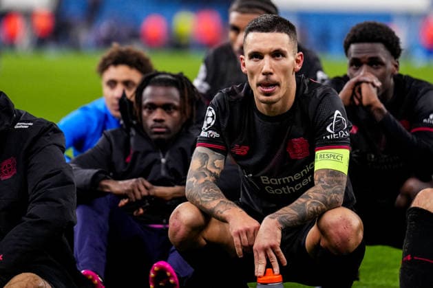 MANCHESTER, ENGLAND - NOVEMBER 25: Alejandro Grimaldo of Bayer 04 Leverkusen looks on after the UEFA Champions League 2025 26 League Phase MD5 match between Manchester City and Bayer 04 Leverkusen at City of Manchester Stadium on November 25, 2025 in Manchester, England. (Photo by Rene Nijhuis) SPO  Copyright: xRenexNijhuis