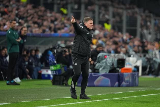 Newcastle manager Eddie Howe Marseille v Newcastle United, UEFA Champions League, Group Stage, Football, Orange Velodrome, Marseille, France- 25 Nov 2025Marseille Orange Vélodrome France EDITORIAL USE ONLY No use with unauthorised audio, video, data, fixture lists, club league logos or live services. Online in-match use limited to 120 images, no video emulation. No use in betting, games or single club league player publications. Copyright: xDavexWinter Shutterstockx 15918266gt