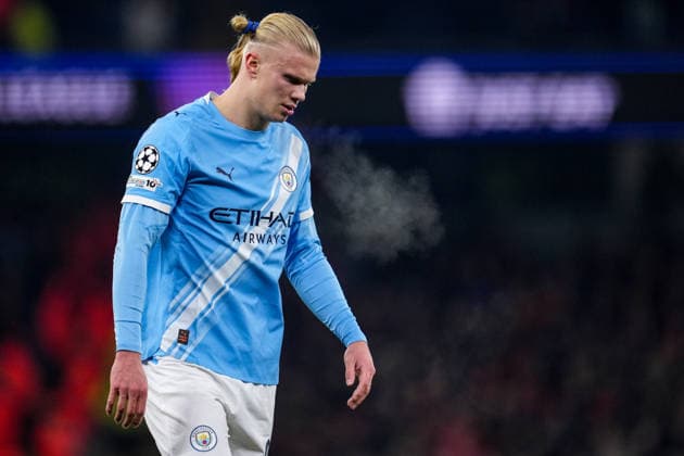 MANCHESTER, ENGLAND - NOVEMBER 25: Erling Haaland of Manchester City looks dejected during the UEFA Champions League 2025 26 League Phase MD5 match between Manchester City and Bayer 04 Leverkusen at City of Manchester Stadium on November 25, 2025 in Manchester, England. (Photo by Rene Nijhuis) SPO  Copyright: xRenexNijhuis