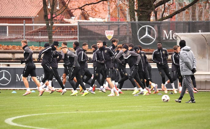26.11.2025, Deutschland, Stuttgart, Fußball Bundesliga, Saison 2025 2026, VfB Stuttgart Training,