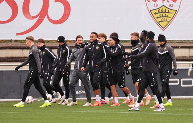 26.11.2025, Deutschland, Stuttgart, Fußball Bundesliga, Saison 2025 2026, VfB Stuttgart Training,