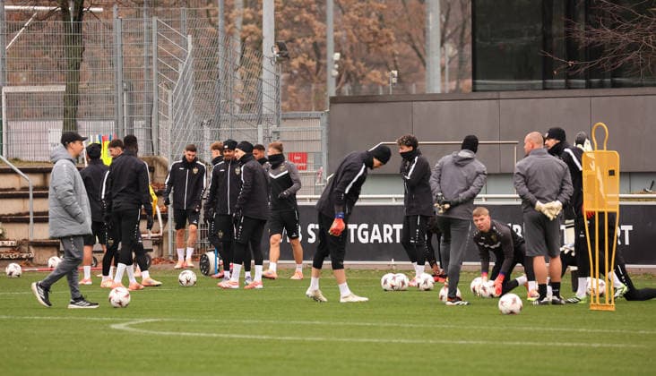 26.11.2025, Deutschland, Stuttgart, Fußball Bundesliga, Saison 2025 2026, VfB Stuttgart Training,