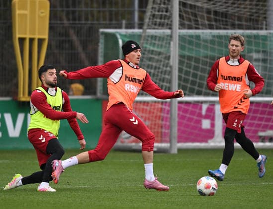 26.11.2025, xophax, Fussball 1.Bundesliga, 1.FC Koeln Training v.l.n. rechts : Jusuf Gazibegovic , Said El Mala , Florian Kainz ( alle 1.FC Köln ) Koeln