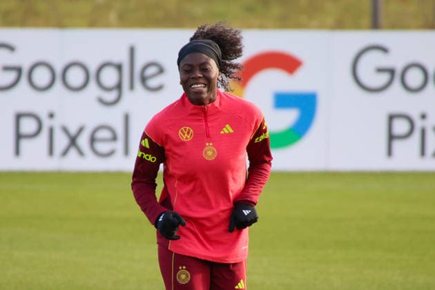 Frankfurt, Deutschland 26. November 2025: Fußball-Frauen-Nationalmannschaft - Training - 26.11.2025 Im Bild: Nicole Anyomi (Deutschland) beim Training auf dem DFB Campus in Frankfurt DFB regulations prohibit any use of photographs as image sequences and or quasi-video DFB Campus Hessen Copyright: xFotostandx xFantinix