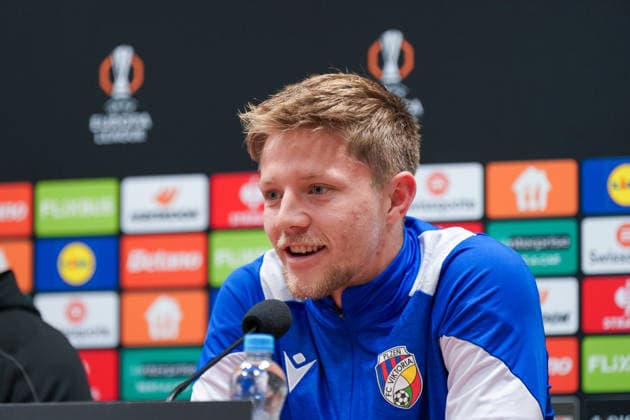 Tschechien: Pressekonferenz vor dem Fussballspiel UEFA Europa League 2025 26, 5. Spieltag - Viktoria Pilsen vs SC Freiburg - Doosan Arena (Pilsen): Lukas Cerv (Pilsen, 6) Pilsen PlzeÅˆskÃ½ kraj Tschechien Copyright: xJOERANxSTEINSIEKx