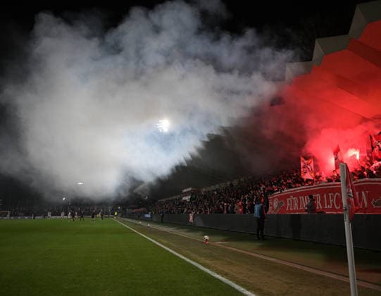 26.11.2025, xophax, Fussball , UEFA Youth League . 1.FC Köln U19 gegen FC Midtjylland. Fans im Franz Kremer Stadion Koeln