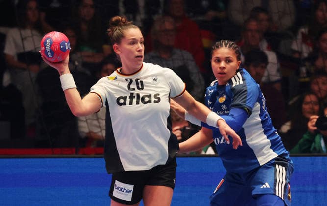 26.11.2025, Deutschland, Stuttgart, F27th IHF WomenÂ s World Championship, WM, Weltmeisterschaft 2025, Germany vs. Iceland, Emily Vogel (GER)