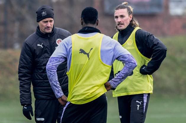 Trainer Alexander Blessin Abdoulie Ceesay Jackson Irvine ( Pauli ) Deutschland , Hamburg , Trainingsgelände an der Kollaustrasse , Fussball , 1. Bundesliga , Training des FC St Pauli
