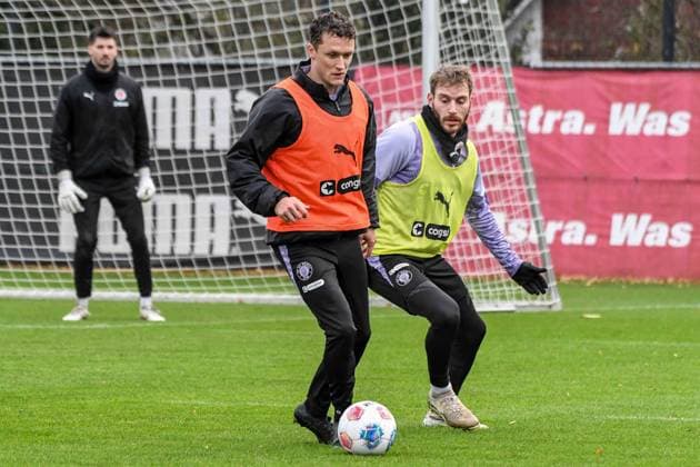 Kaars Martijn Lars Ritzka ( Pauli ) Deutschland , Hamburg , Trainingsgelände an der Kollaustrasse , Fussball , 1. Bundesliga , Training des FC St Pauli