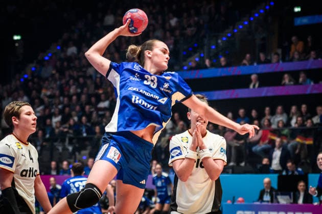 Katrin Tinna Jensdottir (Island, 33) GER, Deutschland - Island, Handball Weltmeisterschaft, Vorrunde, Gruppe C, 26.11.2025 GER, Deutschland - Island, Handball Weltmeisterschaft, Vorrunde, Gruppe C, 26.11.2025 Stuttgart Copyright: xSandyxDinkelackerx EP_SDR