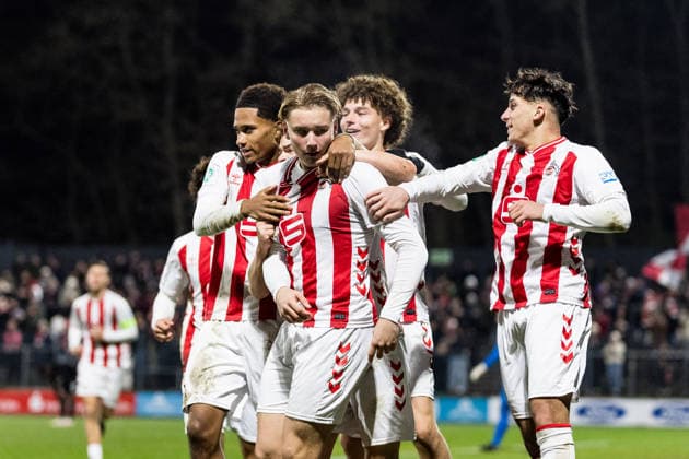 KOELN, GERMANY - NOVEMBER 26: Fynn Schenten (1. FC Koeln, 9) celebrates scoring the 1:1 goal during the UEFA Youth League match between 1. FC Koeln vs. FC Midtjylland at Franz-Kremer-Stadion on round 3 of the UEFA Youth League on November 26, 2025 in Koeln, Germany. North Rhine Westphalia Germany Copyright: xBEAUTIFULxSPORTS Wunderlx