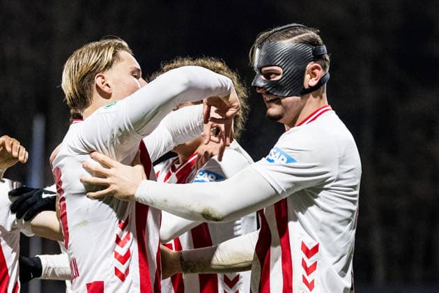 KOELN, GERMANY - NOVEMBER 26: Fynn Schenten (1. FC Koeln, 9) celebrates scoring the 1:1 goal during the UEFA Youth League match between 1. FC Koeln vs. FC Midtjylland at Franz-Kremer-Stadion on round 3 of the UEFA Youth League on November 26, 2025 in Koeln, Germany. North Rhine Westphalia Germany Copyright: xBEAUTIFULxSPORTS Wunderlx