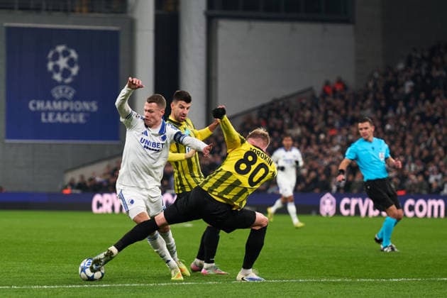 Viktor Claesson of FC Copenhagen fights for the ball against Yegor Sorokin of FC Kairat during the Champions League match between FC Copenhagen and FC Kairat at Parken on November 26, 2025 in Copenhagen, Denmark (Photo by Camilla Stolen Imago) Copenhagen Denmark Copyright: xCamillaxStolenx L1093782