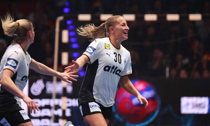 26.11.2025, Deutschland, Stuttgart, F27th IHF WomenÂ s World Championship, WM, Weltmeisterschaft 2025, Germany vs. Iceland, Jenny Behrend (GER)
