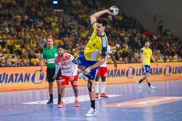 Kielce 26.11.2025. Pilka reczna liga mistrzow sezon 2025 2026 kolejka 10 mecz : Industria Kielce - Dynamo Bukareszt --- Handball EHF Champions League season 2025 2026 match : Industria Kielce - Dinamo Bucuresti nz szymon sicko Fot. Igor Jakubowski Arena Akcji NEWSPIX.PL --- newspix.pl 
