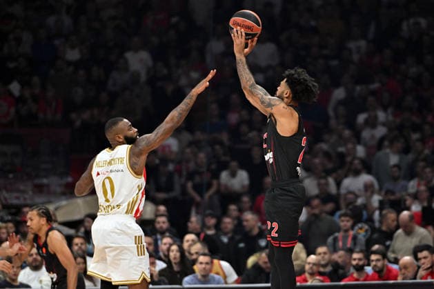 CRVENA ZVEZDA vs OLYMPIACOS TYLER DORSEY, basketball player of Olympiacos, during Euroleague match against Crvena Zvezda, at Belgrade Arena. Belgrade, 26.11.2025 photo: MN Press photo BASKETBALL, EUROLEAGUE, CRVENA ZVEZDA, OLYMPIACOS Belgrade Belgrade Arena Serbia Copyright: xMarkoxMetlasx xMNxPressx