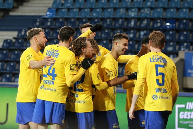 26.11.2025 Fußball Herren 2025 2026 Regionalliga Nordost 17. Spieltag 1. FC Magdeburg - 1. FC Lokomotive Leipzig Avnet Arena Magdeburg Torjubel vom 1. FC Lok Leipzig nach dem Treffer zu 0:3. Magdeburg Sachsen-Anhalt Deutschland