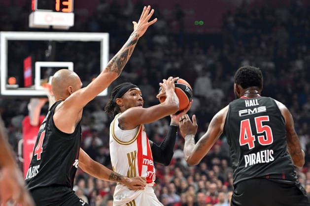 CRVENA ZVEZDA vs OLYMPIACOS DEVONTE GRAHAM, basketball player of Crvena Zvezda, during Euroleague match against Olympiacos, at Belgrade Arena. Belgrade, 26.11.2025 photo: MN Press photo BASKETBALL, EUROLEAGUE, CRVENA ZVEZDA, OLYMPIACOS Belgrade Belgrade Arena Serbia Copyright: xMarkoxMetlasx xMNxPressx