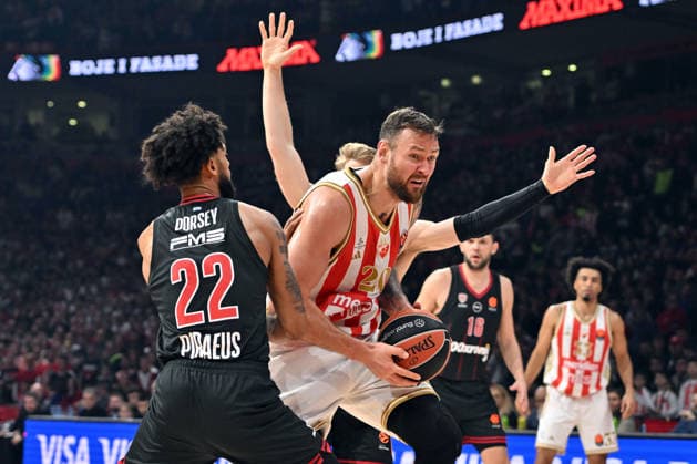 CRVENA ZVEZDA vs OLYMPIACOS DONATAS MONTIEJUNAS, basketball player of Crvena Zvezda, during Euroleague match against Olympiacos, at Belgrade Arena. Belgrade, 26.11.2025 photo: MN Press photo BASKETBALL, EUROLEAGUE, CRVENA ZVEZDA, OLYMPIACOS Belgrade Belgrade Arena Serbia Copyright: xMarkoxMetlasx xMNxPressx