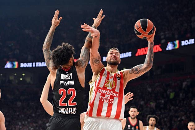 CRVENA ZVEZDA vs OLYMPIACOS DONATAS MONTIEJUNAS, basketball player of Crvena Zvezda, during Euroleague match against Olympiacos, at Belgrade Arena. Belgrade, 26.11.2025 photo: MN Press photo BASKETBALL, EUROLEAGUE, CRVENA ZVEZDA, OLYMPIACOS Belgrade Belgrade Arena Serbia Copyright: xMarkoxMetlasx xMNxPressx