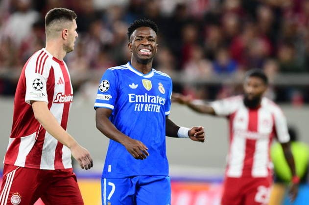November 26, 2025, Piraeus, Piraeus, Greece: Vinicius Junior of Real Madrid CF laments during the UEFA Champions League 2025 26 League Phase MD5 match between Olympiacos FC and Real Madrid C.F. at Stadio Georgios Karaiskakis on November 26, 2025 in Piraeus, Greece. Piraeus Greece - ZUMAa181 20251126_zaa_a181_108 Copyright: xEurokinissix