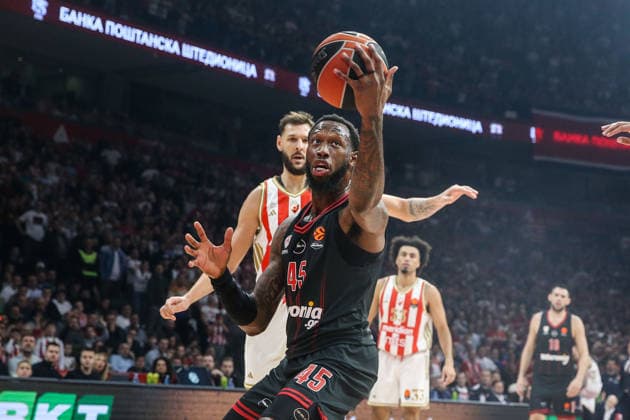 Crvena Zvezda v Olympiacos - EuroLeague BELGRADE, SERBIA - NOVEMBER 26: Donta Hall (45) of Olympiacos Piraeus in action during the EuroLeague Regular Season Round 13 match between Crvena Zvezda Meridianbet Belgrade and Olympiacos Piraeus at Belgrade Arena in Belgrade, Serbia on November 26, 2025. Filip Stevanovic Anadolu Belgrade Serbia. Editorial use only. Please get in touch for any other usage.  Copyright: x2025xAnadoluxFilipxStevanovicx