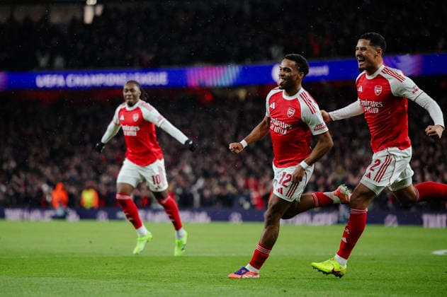 Champions League 2025 26 League Stage Arsenal v Bayern Munich Emirates Stadium 26.11.2025 Jurrien Timber of Arsenal scores and celebrates 1-0 Champions League 2025 26 League Stage Arsenal v Bayern Munich Emirates Stadium 26.11.2025 Photograph By Marc Aspland The Times  Copyright: xMarcxAsplandx NINTCHDBPICT001041270447