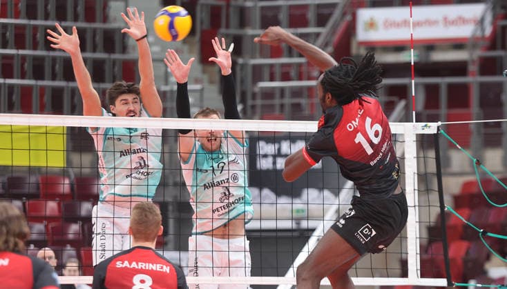 Ludwigsburg , Zoi DVV Pokal Viertelfinale , Barock Volleys MTV Ludwigsburg vs. Powervolleys Düren , rechts: Nyherowo Omene ( Lubu )