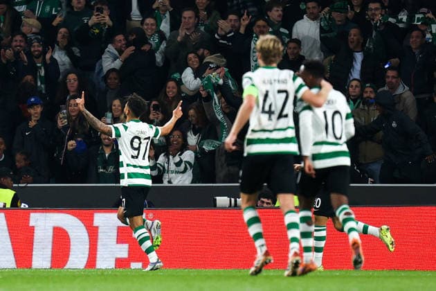 Sporting CP v Club Brugge KV - UEFA Champions League 2025 2026 Luis Suarez celebra o segundo golo da equipa leonina, durante a partida entre Sporting CP v Club Brugge KV, valida pela fase de grupos da UEFA Champions League 2025 2026, no Estadio Jose Alvalade, Portugal (Foto de Diogo Faria Reis Avant Sports) Lisboa Estadio Jose Alvalade Portugal Copyright: xDiogoxFariaxReis AvantxSportsx