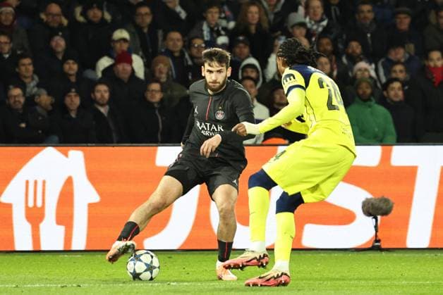 Psg - Tottenham PHOTOPQR LE PARISIEN LP Fred Dugit ; Paris ; 26 11 2025 ; Sports Parc des Princes, Paris (XVIe), le 26 11 2025 5e journée de Ligue des Champions Psg-Tottenham 7 Khvicha Kvaratskhelia LP Fred Dugit